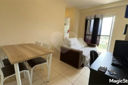 Apartamento com 50m², 2 dormitórios, 2 vagas, disponível para venda e locação, no bairro Água Chata, em Guarulhos.