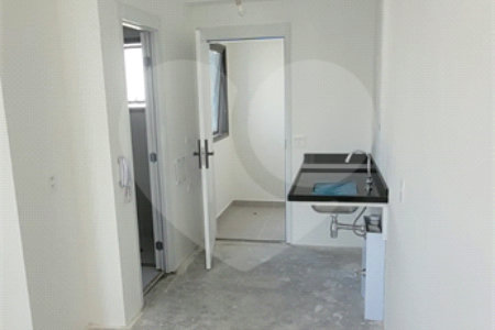 Studio 21m² próximo ao metrô Paraíso com lazer