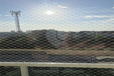 Indaiatuba - Condomínio Grand Ville - Apto mobiliado - Locação - R$ 3.000,00 - condominio - R$ 620,82 - IPTU - R$ 102,83- Apartamento 63m³ - 3 quartos - Apartamento semi mobiliado com ar condicionado - 1 quarto suíte. Inclui cama box Queen e guarda roupa modulado grande. 1 quarto com guarda-roupas.