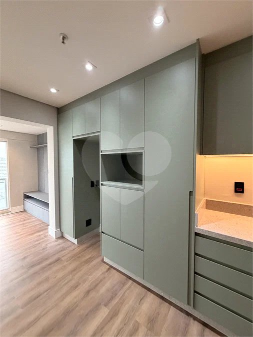 Flat Mobiliado e Reformado de 42 m² com Varanda e Vista Panorâmica em Frente ao Shopping Metrópole – Centro de SBC