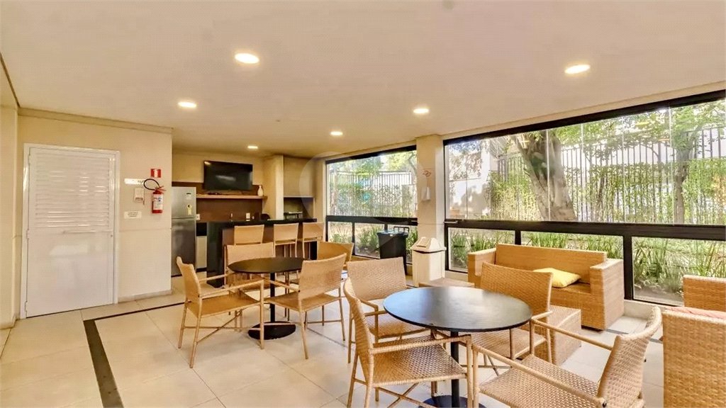 Apartamento com 2 quartos, 1 suíte, varanda gourmet, churrasqueira, lazer completo.