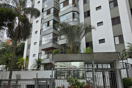 Apartamento à venda com 3 quartos, sendo 1 suíte, em Vila Andrade, São Paulo - SP