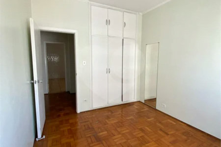 Apartamento à Venda | 327 m² | 4 dormitórios (1 suíte) | 2 vagas na Mooca!