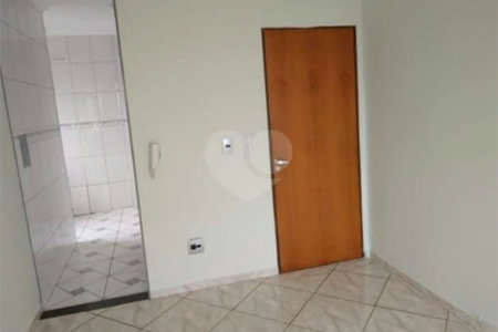 Apartamento no Romeu Santini.