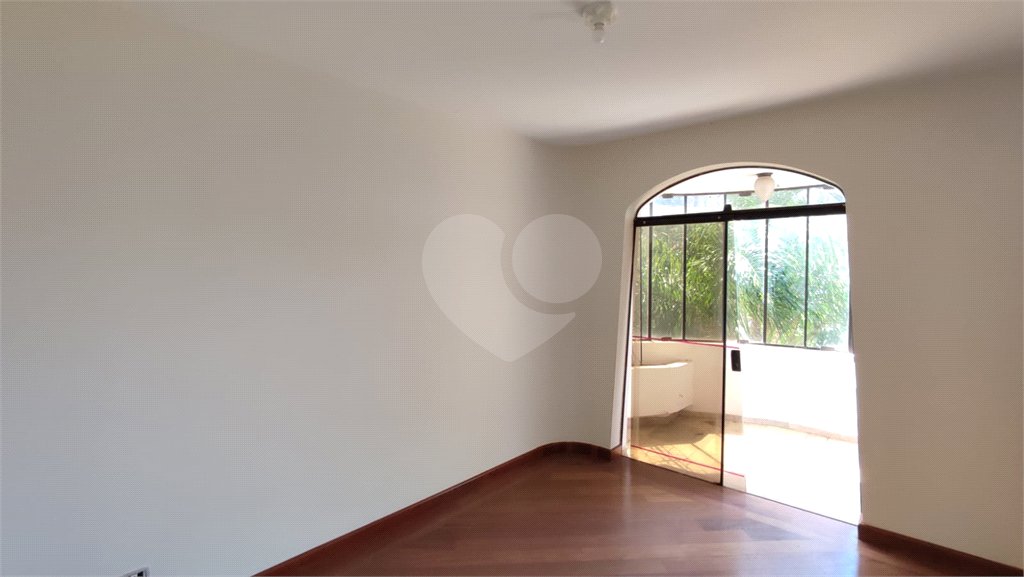 Apartamento de 3 dormitórios à Venda - Jardim Bethânia