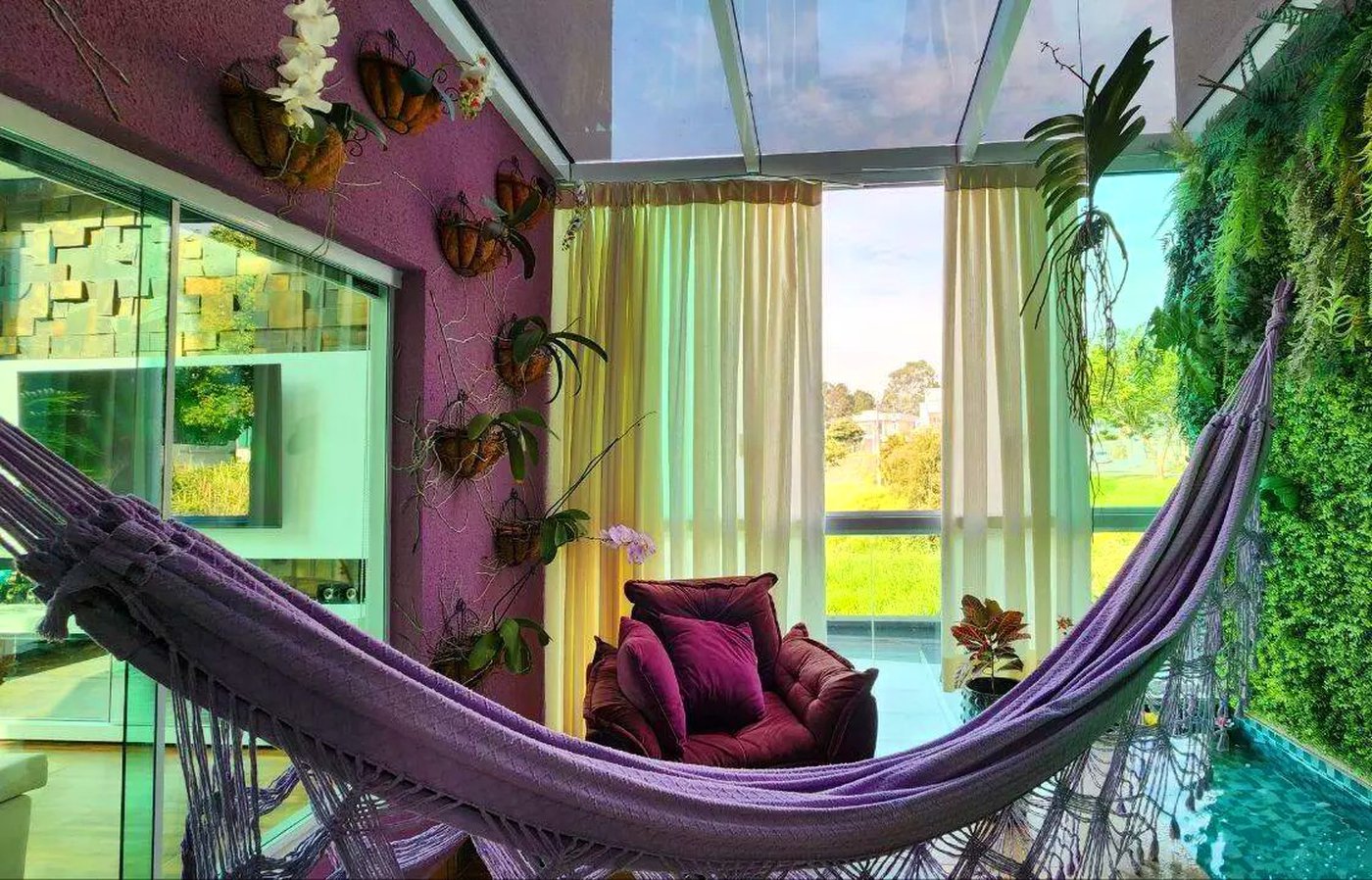 Casa de Alto Padrão à venda com 4 quartos, sendo 1 suíte, em condomínio, Cotia - SP