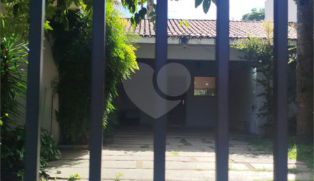 Casa à venda com 6 quartos, sendo 1 suíte,  em Parque Santa Mônica, São Carlos, SP
