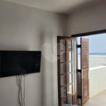 Sobrado com 14 metros de frente , na Região do Jardim Guapira , próximo ao Clube Guapira com 5 dormitórios, sendo 3 suíte com armários embutidos ,banheiro social, Sala para 2 ambientes, escritório com banheiro .cozinha ampla com armários, área de serviço ,dispensa, quintal com banheiro externo c