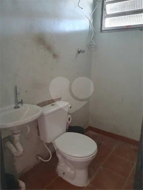 Galpão para locação ou venda com 435 m2 na Vila Santa Catarina
