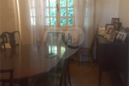Excelente sítio, localizado no Jardim Tangará