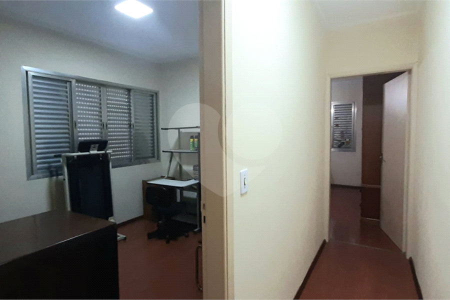 Sobrado amplo com 3 quartos, suíte e quintal para venda no Tremembé !!!
