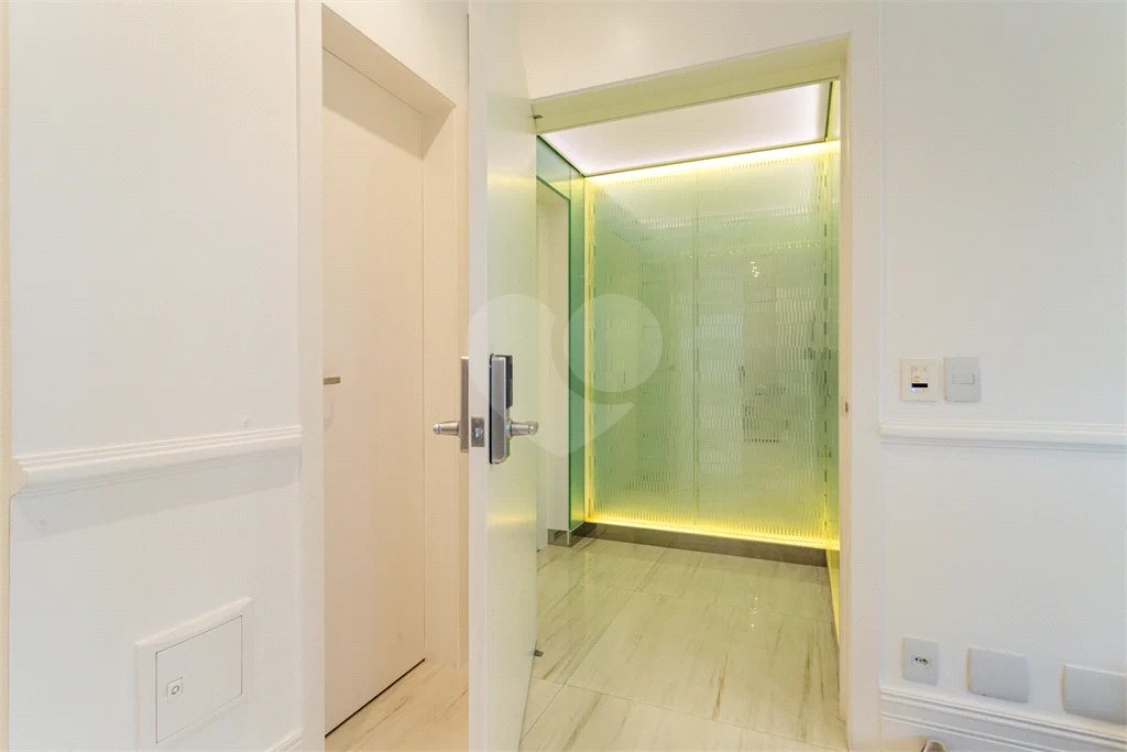 Apartamento à venda com 4 suítes em Vila Nova Conceição, São Paulo, SP