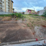 Terreno no Jd. Gibertoni, próximo ao SESC e ao Shopping