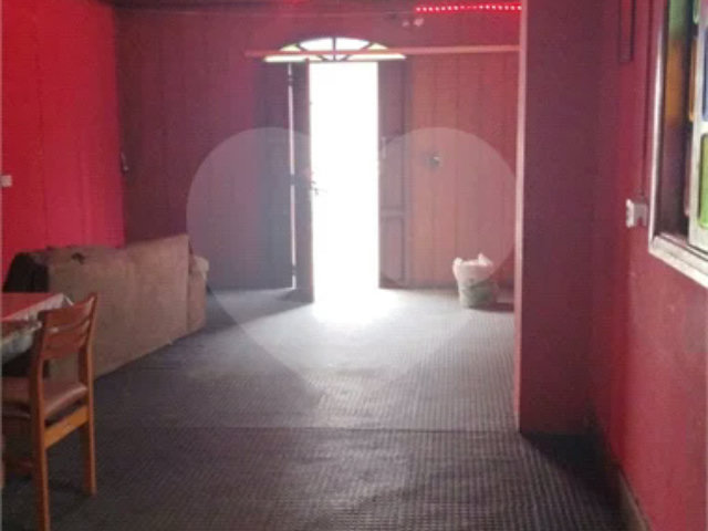 Casa à venda com 3 quartos, sendo 1 suíte,  em Bom Retiro, São Paulo, SP
