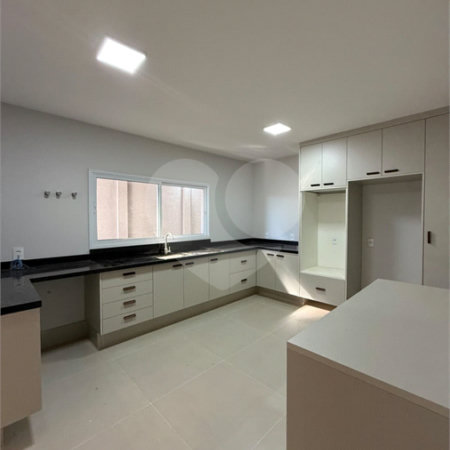 Casa à Venda com 5 Suítes na Vila Giglio em Atibaia/SP