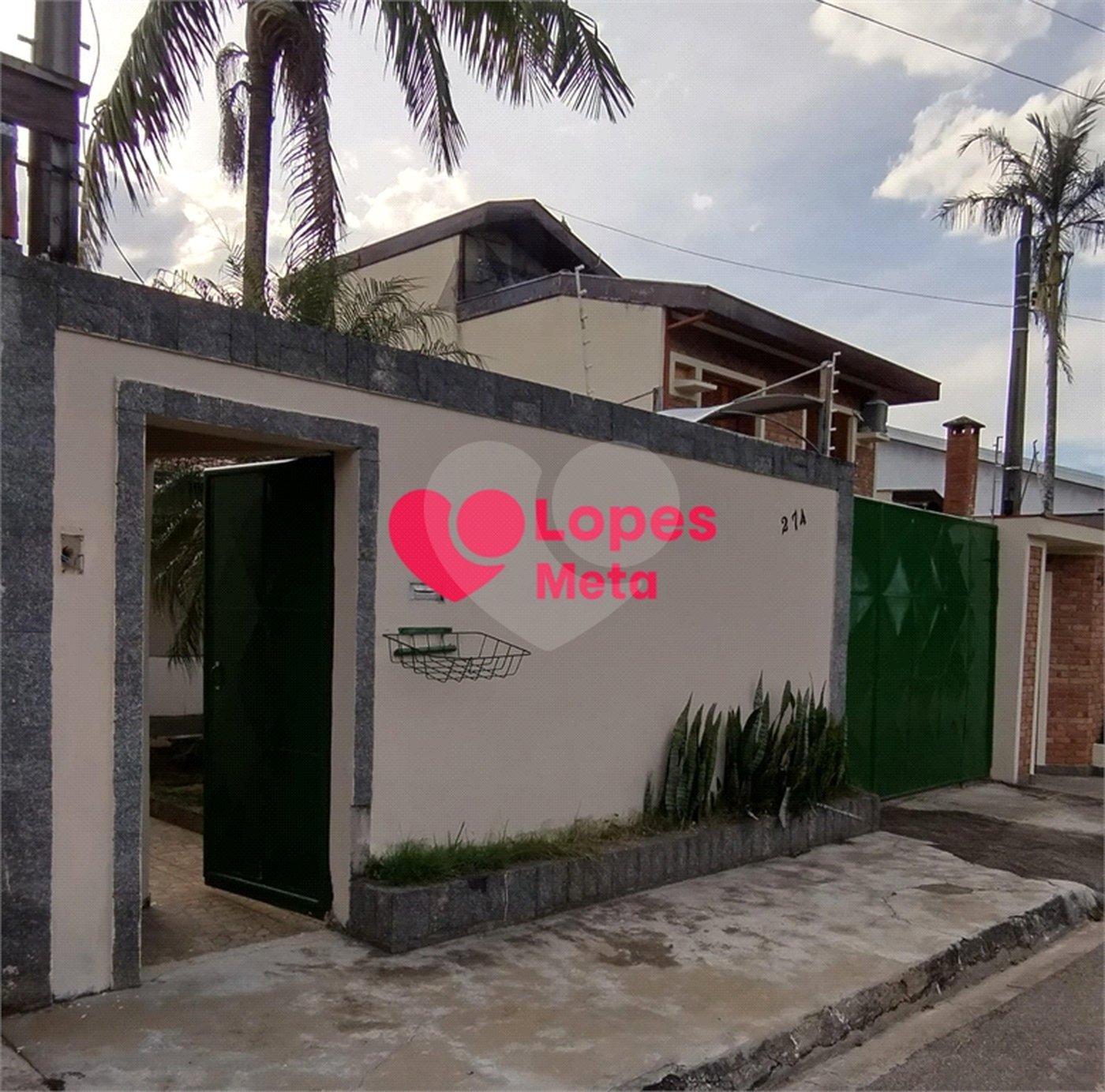BELISSIMA CASA COM 250M², 3 DORMITORIOS, 1 BANHEIRO E 3 VAGAS DE GARAGEM, CIDADE VISTA VERDE, SÃO JO