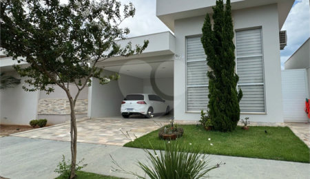 Casa à venda com 3 suítes no condomínio Residencial Quebec, São Carlos - SP