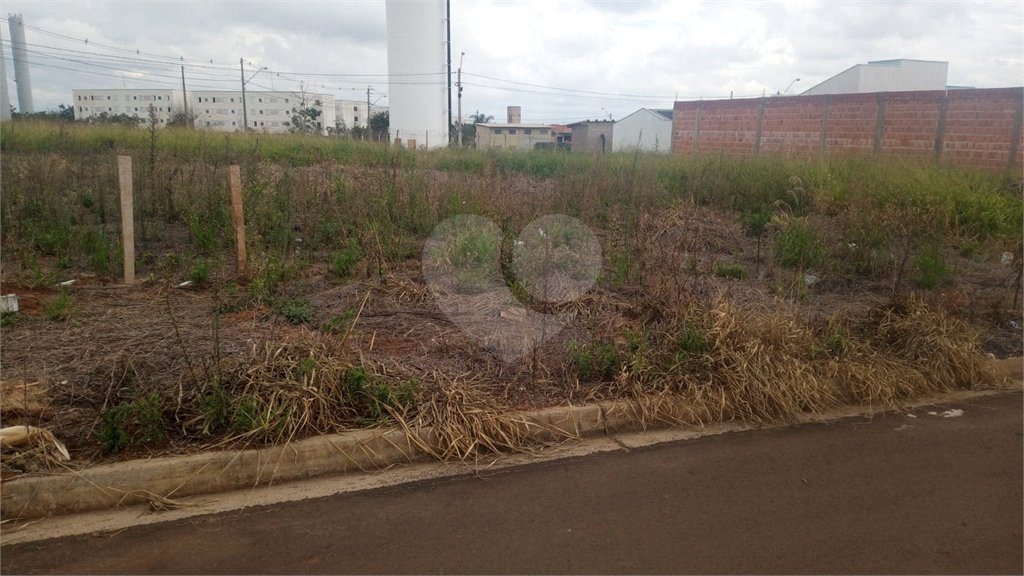 Lote no Jardim do Bosque, aceita financiamento ou aquisição de terreno e construção