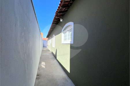 Casa à Venda no Santa Felicia, São Carlos | 2 Dormitórios | Pronta para Morar com Total Conforto