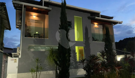 Casa à venda com 5 quartos, sendo 3 suítes,  em Boracéia, São Sebastião, SP
