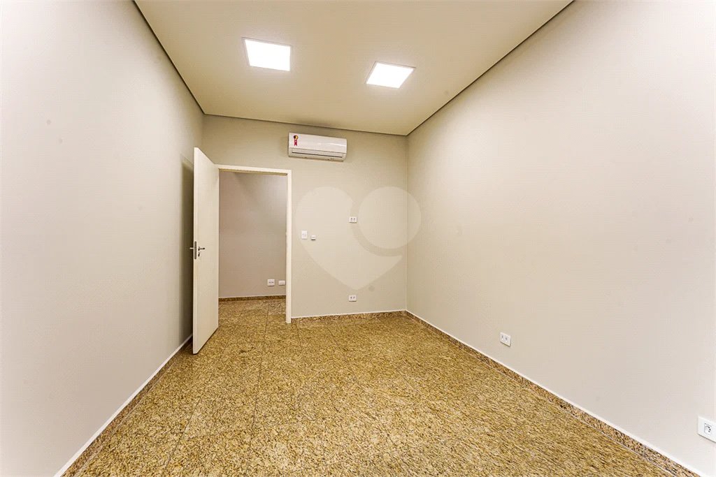 Prédio inteiro comercial á venda e locação na Vila Leopoldina.