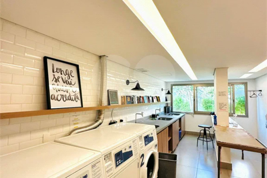 Linda Cobertura Duplex para venda no Jardim Paulista com 87,45 m² decorada!