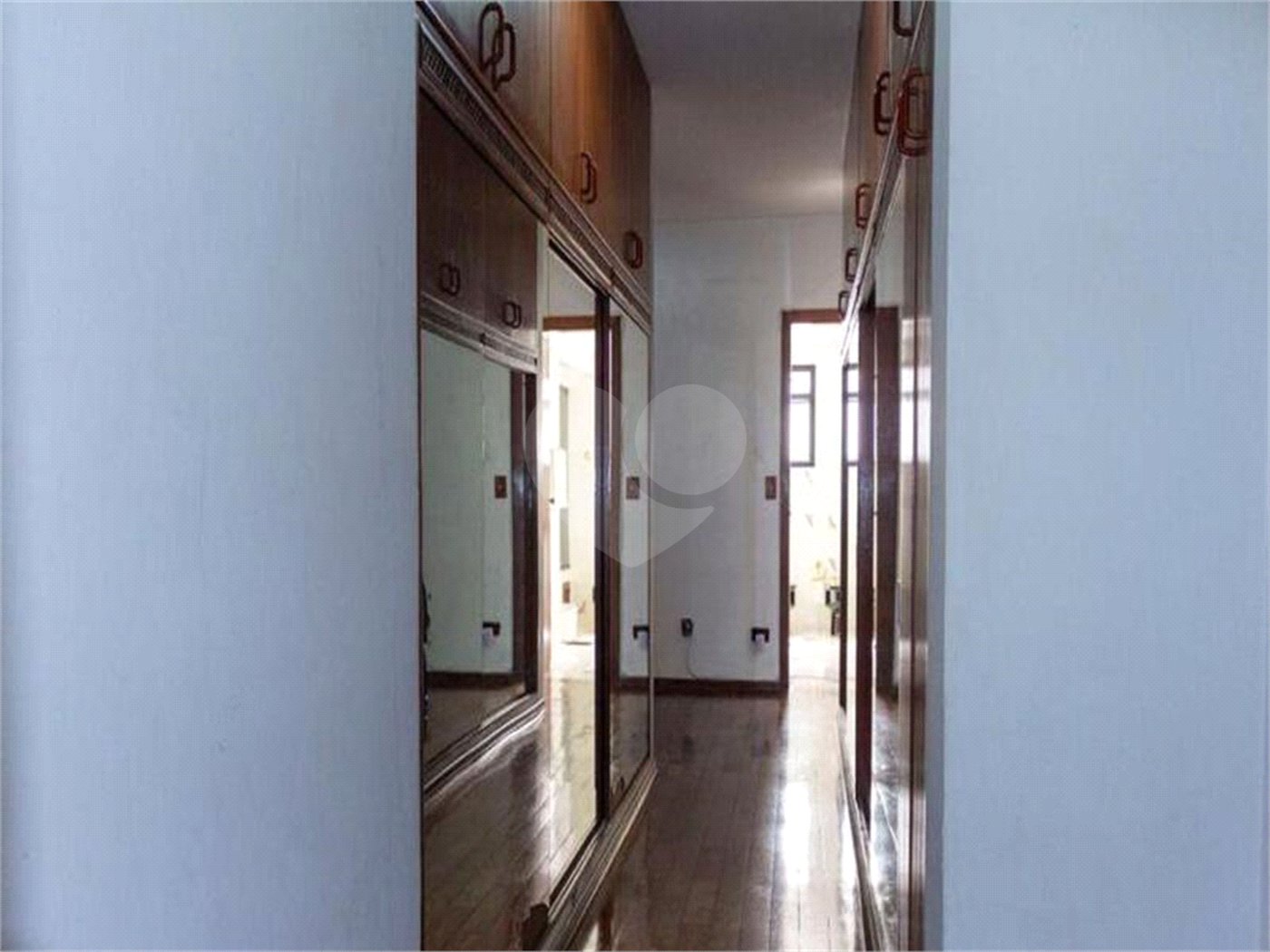 Apartamento com 04 Dorm 04 Suítes 04 Vagas na Saúde para venda ou locação.