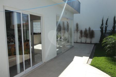 Casa em condomínio à venda em Valinhos/SP