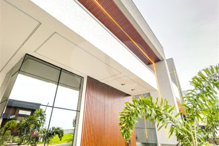 Casa Térrea – Condomínio Maria Cândida - 300 m² de terreno - 212 m² de área construída - 4 vagas de garagem, sendo 2 cobertas - Sala de jantar e estar integradas, com pé-direito duplo e cortina - 3 suítes com ar-condicionado, sendo 1 master com closet – planejado – Roupeiro – Escritório - Cozinha