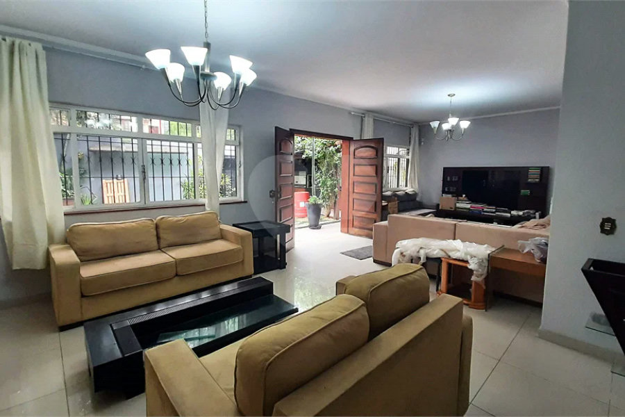 Vende-se Casa incrível no Jardim Prudência!