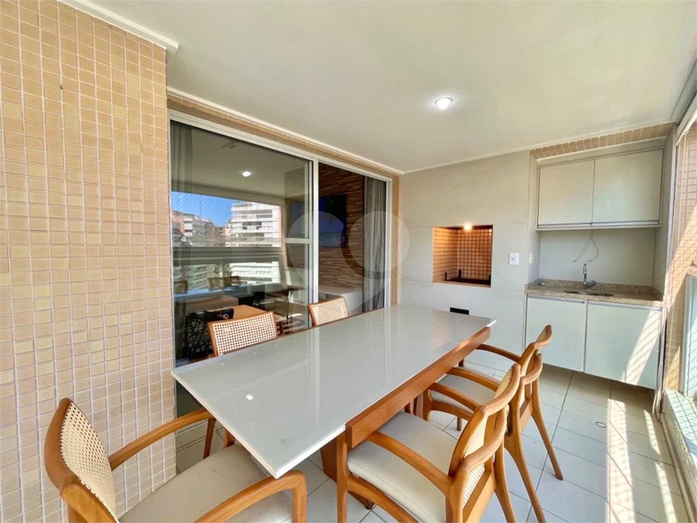 Apartamento à venda com 3 suítes em Riviera de São Lourenço, Bertioga, SP