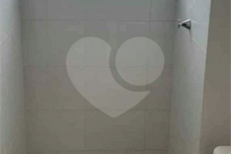 Apartamento no Condomínio Monte Athos.