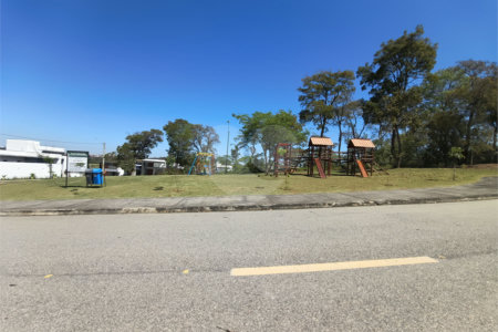 Terreno à venda no condomínio Condomíno Helena Maria, Sorocaba - SP