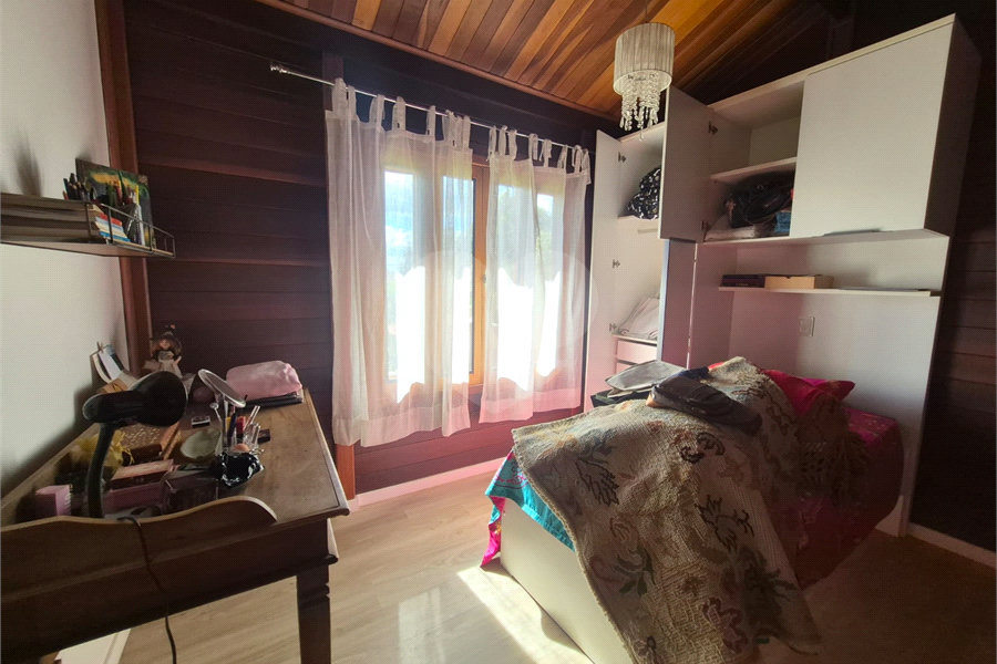 Casa Térrea à venda com 3 quartos, sendo 1 suíte, em Serra da Cantareira, Mairiporã, SP