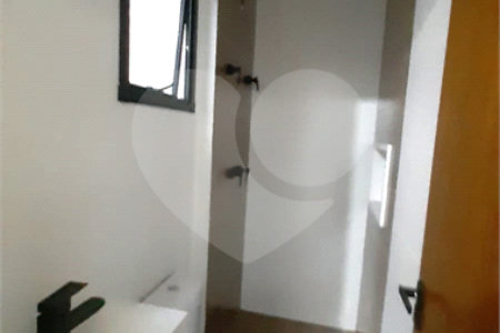 Sobrado à venda com 3 suítes em Vila Libanesa, São Paulo, SP