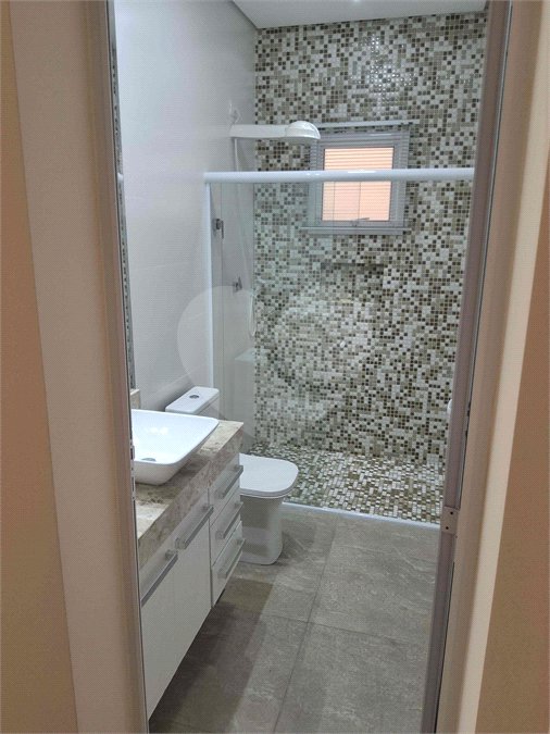 Casa à venda com 3 suítes no condomínio Portal do Jequitibá, Valinhos - SP