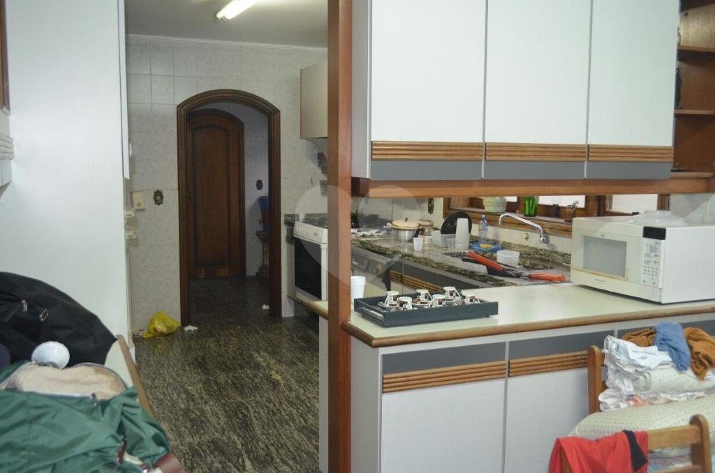 Sobrado à venda com 4 quartos, sendo 3 suítes, em Parque Edu Chaves, São Paulo, SP