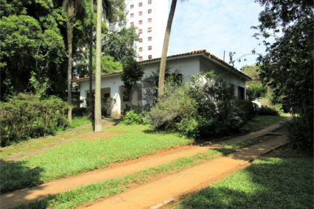 Terreno à venda com 1 quarto, sendo 3 suítes, em Granja Julieta, São Paulo, SP
