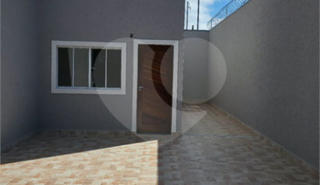 Sobrado à venda com 2 quartos em Guaianazes, São Paulo, SP