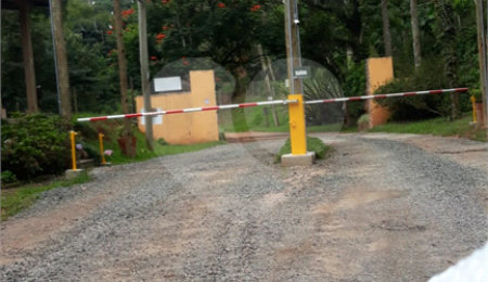 Casa à venda com 6 quartos, sendo 4 suítes, no condomínio Recanto dos Palmares, Atibaia - SP