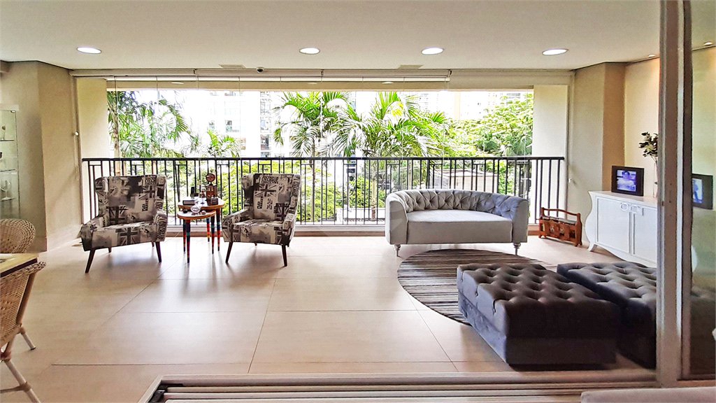 Apartamento à venda com 4 suítes em Campo Belo, São Paulo, SP