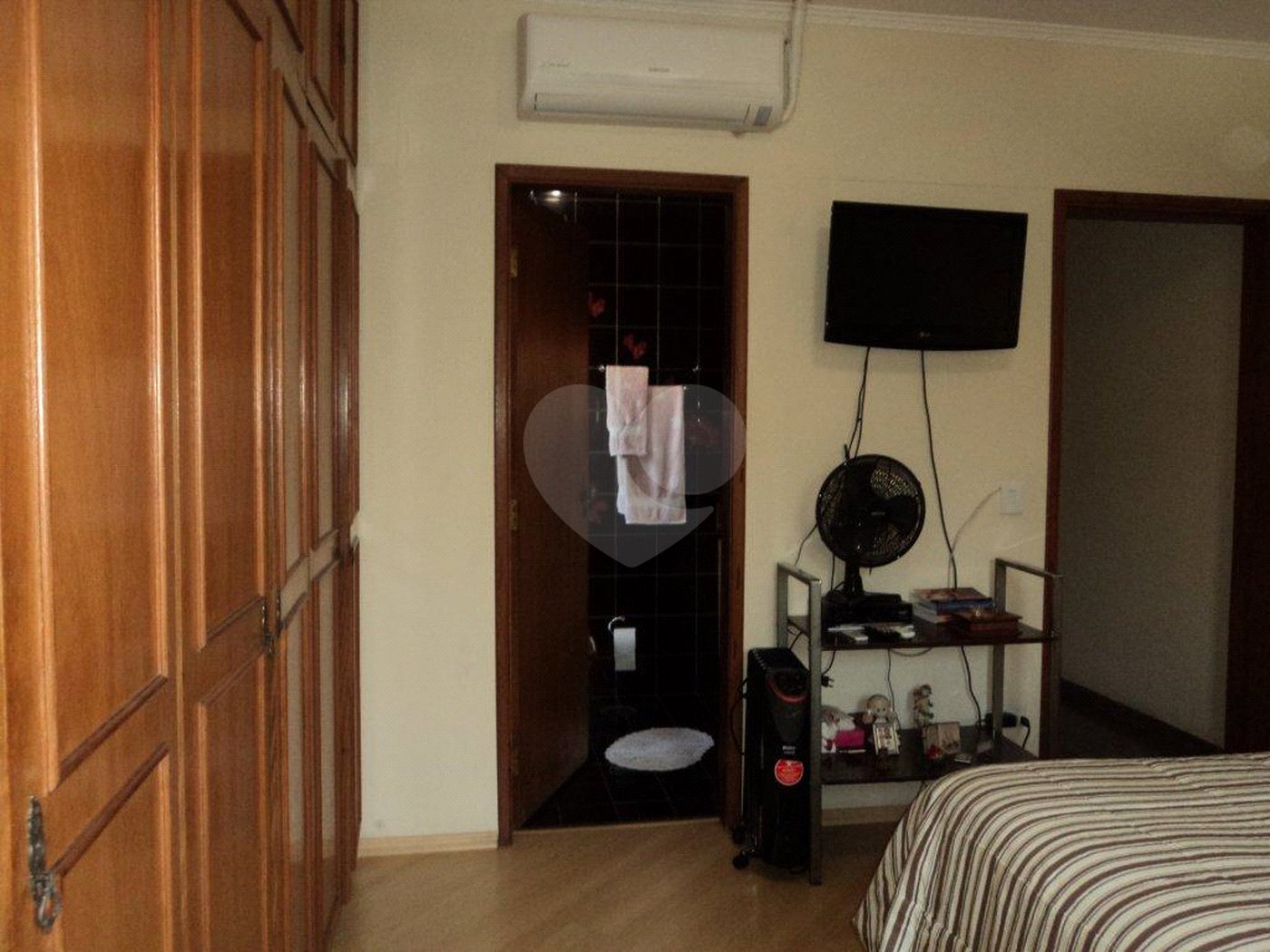 Casa à venda com 3 quartos, sendo 1 suíte, em Jardim Cláudia, São Paulo, SP