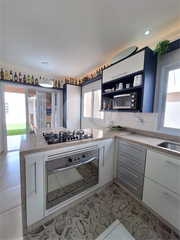 Casa à venda com 3 suítes no condomínio Residencial Villa Di Treviso, Vinhedo - SP