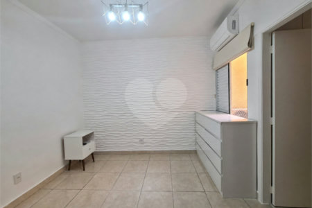 Casa à venda com 3 quartos, sendo 1 suíte, no condomínio Ponta de Leste, São Paulo - SP
