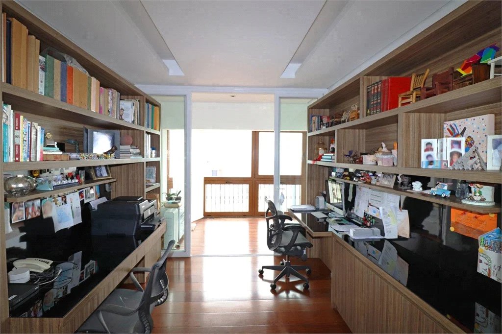 Apartamento à venda com 3 suítes em Vila Suzana, São Paulo, SP