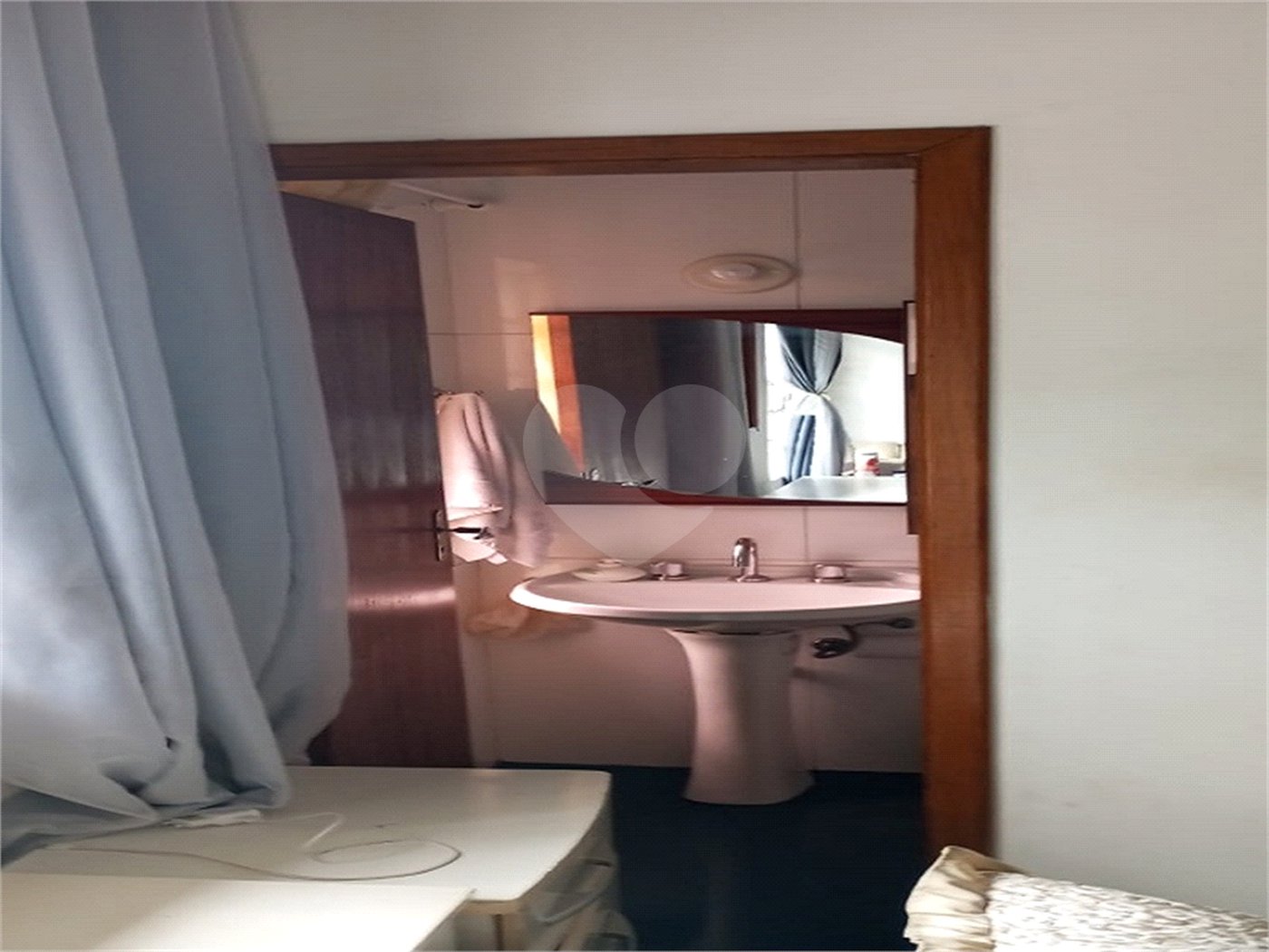 Casa à venda com 3 quartos, sendo 1 suíte,  em Lapa de Baixo, São Paulo, SP