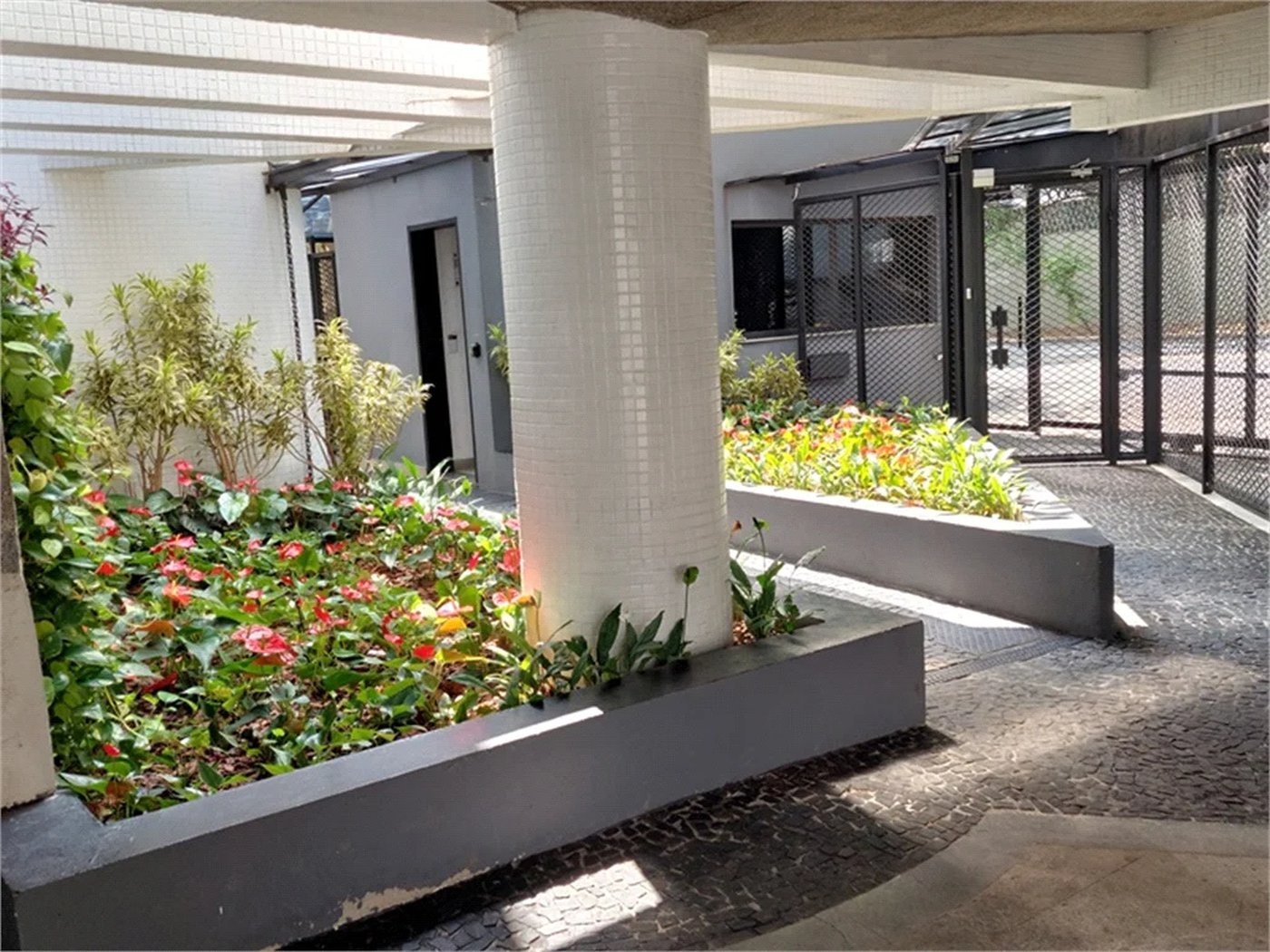 Apartamento à venda com 1 suíte em Vila Suzana, São Paulo, SP