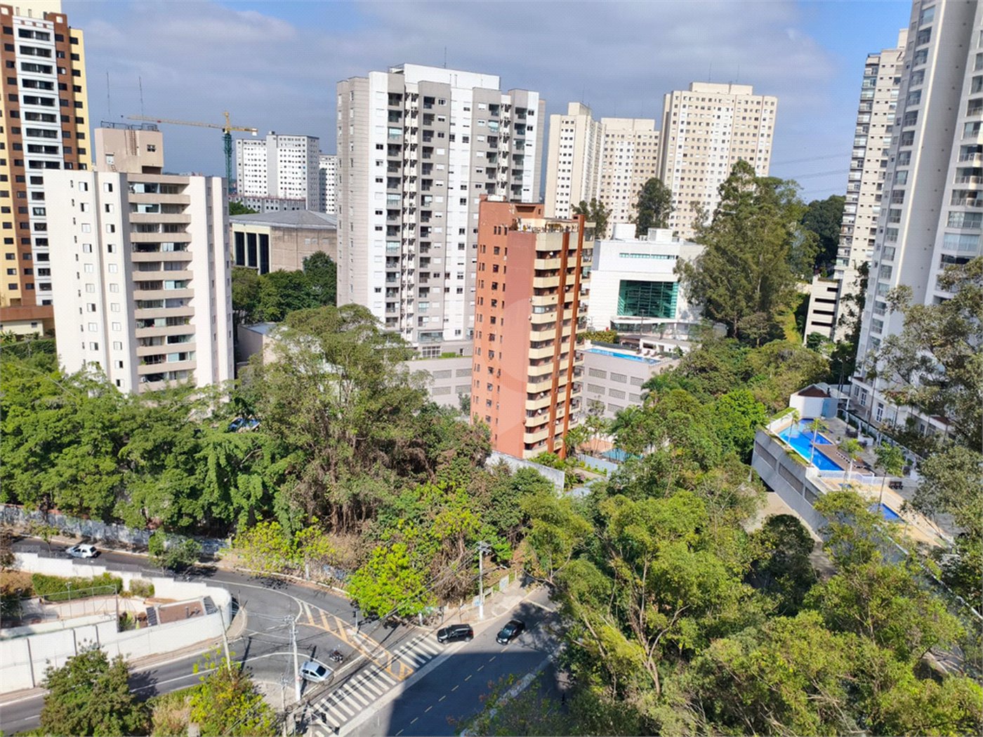 Apartamento à venda com 2 quartos, sendo 1 suíte,  em Vila Andrade, São Paulo, SP