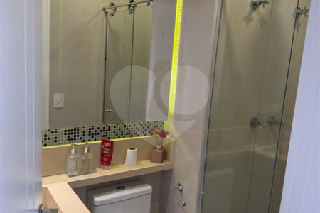 Apartamento à venda com 3 quartos, sendo 1 suíte,  em Jardim Leonor Mendes de Barros, São Paulo, SP