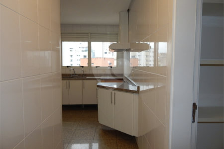 Apartamento à venda com 4 suítes em Moema, São Paulo, SP